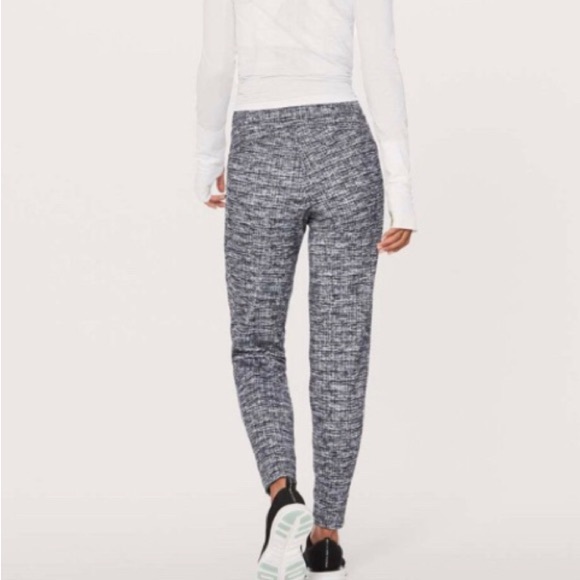 Lululemon Run On Jogger (28") - Picture 3 of 15